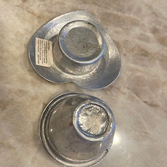 Vintage Heart shaped pewter aluminum candle holder - Picture 5 of 10
